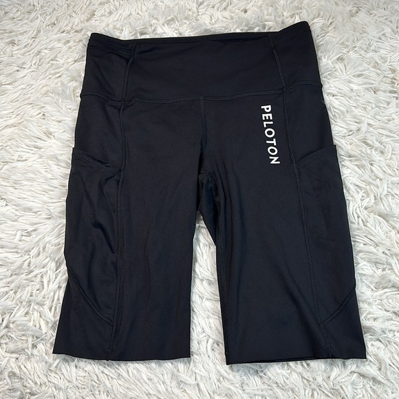 Lululemon Fast And Free Short 10" *Non-Reflective Black - Picture 1 of 6